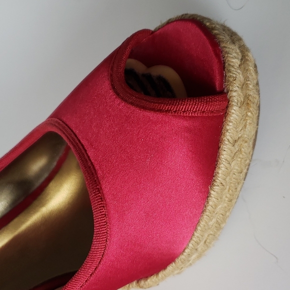 ❤💋Red Nine West💋❤ size 7 barely worn shoes - Picture 5 of 9